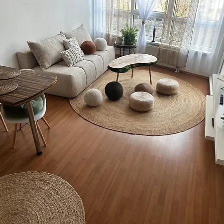 Bali S Parkovacim Mistem V Centru Mesta Apartment *